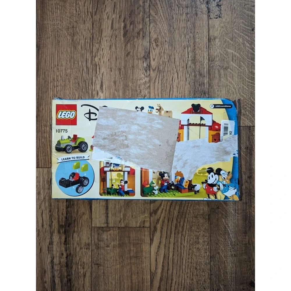 LEGO Mickey Mouse: Mickey Mouse &‎ Donald Duck's Farm (10775) DAMAGED OPEN BOX